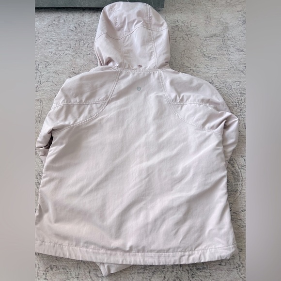 Excellent Lululemon Always Effortless Jacket - Picture 3 of 5